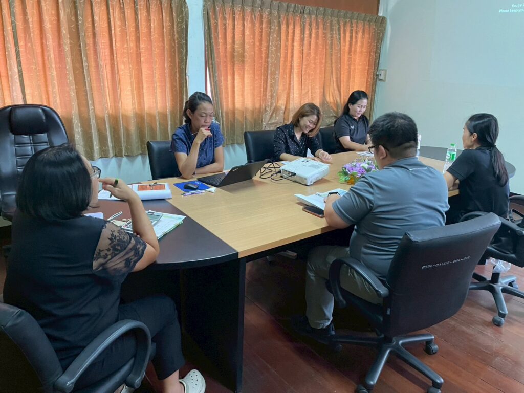LINE_ALBUM_ประชุม4669_260604_6
